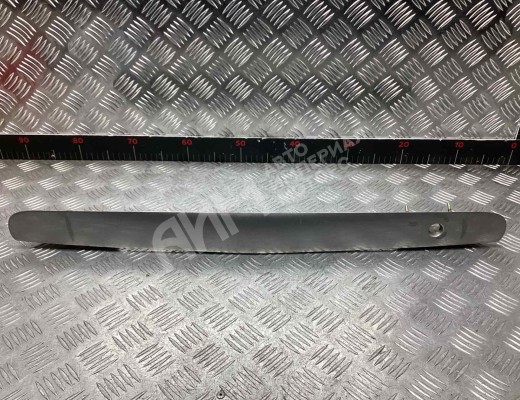 Накладка двери (крышки) багажника Mazda MPV II (LW) 1999-2006  Mazda MPV MPV II (LW) 1999-2006