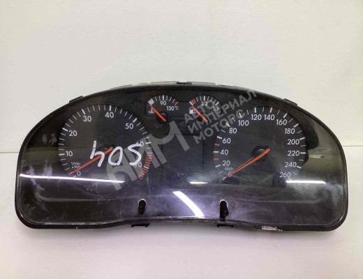 Щиток приборов (приборная панель) Volkswagen Passat B5 (3B) 1996-2000  Volkswagen Passat Passat B5 (3B) 1996-2000