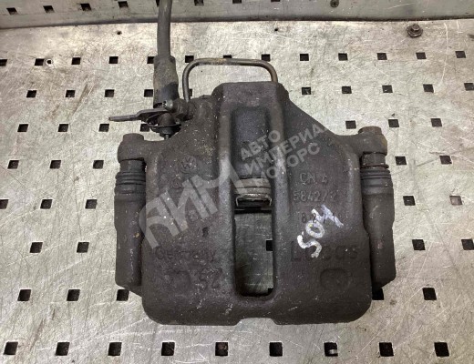 Суппорт передний левый Volkswagen Passat B5 (3B) 1996-2000  Volkswagen Passat Passat B5 (3B) 1996-2000