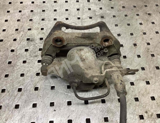 Суппорт передний правый Volkswagen Passat B5 (3B) 1996-2000  Volkswagen Passat Passat B5 (3B) 1996-2000