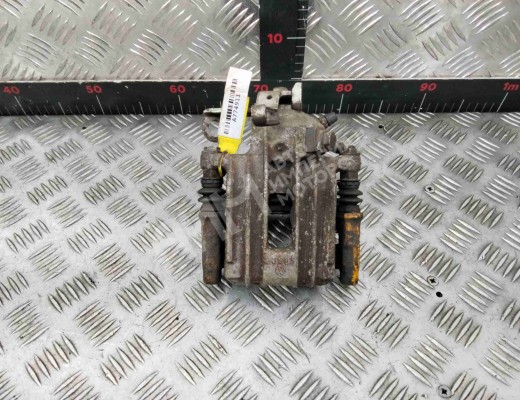 Суппорт задний правый Audi A3 I (8L) 1996-2000  Audi A3 A3 I (8L) 1996-2000