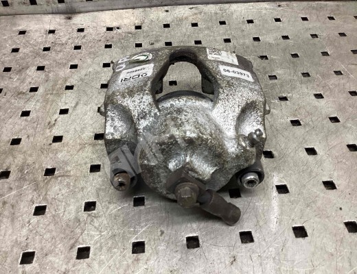 Суппорт передний правый Opel Astra H 2004-2007  Opel Astra Astra H 2004-2007
