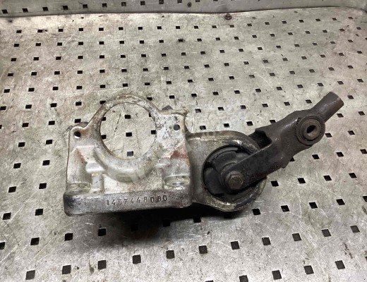 Кронштейн полуоси Citroen C8 I 2002-2008  Citroen C8 C8 I 2002-2008