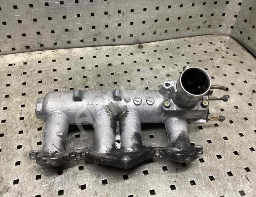 Коллектор впускной Nissan Primera II (P11) 1996-2002  Nissan Primera Primera II (P11) 1996-2002