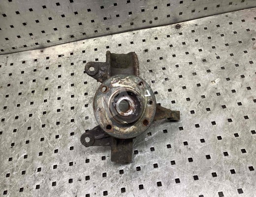 Ступица передняя левая Renault Megane II 2002-2006  Renault Megane Megane II 2002-2006