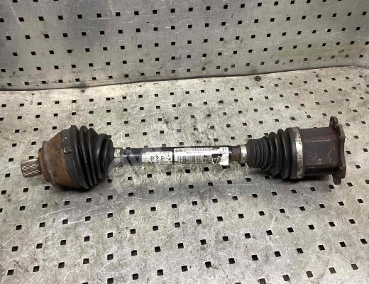 Полуось передняя правая (приводной вал, ШРУС) Volkswagen Phaeton (3D) 2002-2016  Volkswagen Phaeton Phaeton (3D) 2002-2016