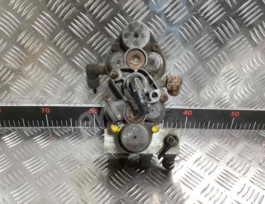 Клапан защитный 4-х контурный Renault Magnum E-TECH II 1997-2000  Renault Magnum Magnum E-TECH II 1997-2000