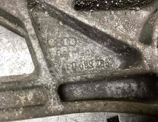 Кронштейн редуктора Audi A8 D3 (4E) 2005-2007 рестайлинг  Audi A8 A8 D3 (4E) 2005-2007 рестайлинг