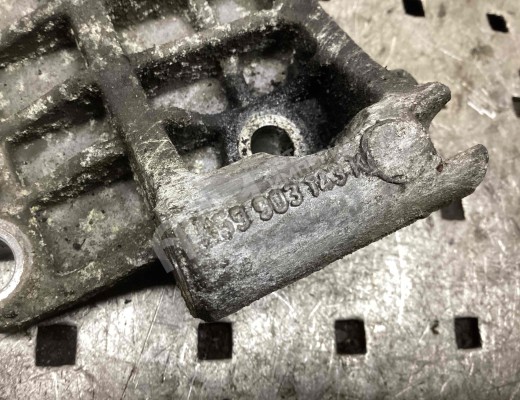 Кронштейн генератора Audi A6 C6 (4F) 2004-2008  Audi A6 A6 C6 (4F) 2004-2008