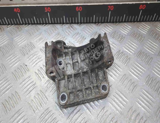 Кронштейн генератора Audi A6 C6 (4F) 2004-2008  Audi A6 A6 C6 (4F) 2004-2008