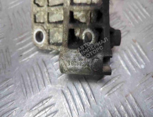 Кронштейн генератора Audi A6 C6 (4F) 2004-2008  Audi A6 A6 C6 (4F) 2004-2008