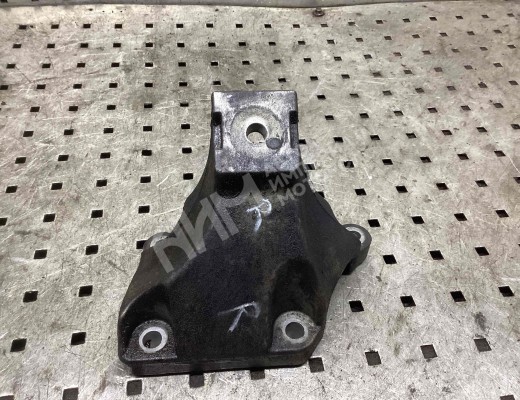 Кронштейн двигателя Audi A6 C6 (4F) 2004-2008  Audi A6 A6 C6 (4F) 2004-2008