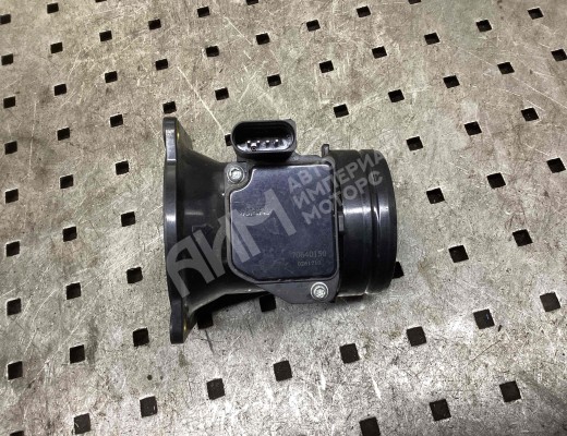 Расходомер воздуха Volkswagen Passat B5+ (3B) 2000-2005 рестайлинг  Volkswagen Passat Passat B5+ (3B) 2000-2005 рестайлинг