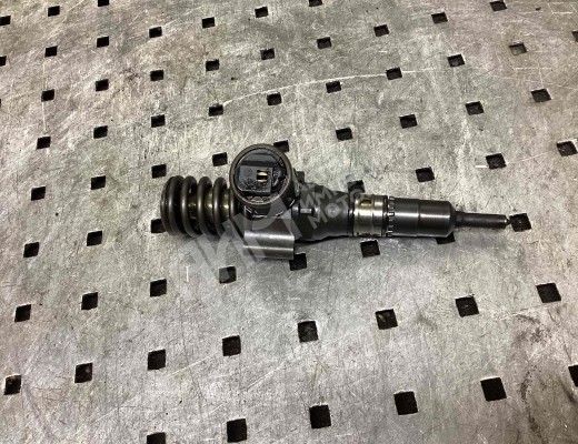 Форсунка Mitsubishi Outlander XL II (CW) 2007-2012  Mitsubishi Outlander Outlander XL II (CW) 2007-2012