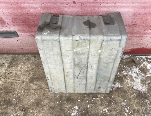 Крышка аккумулятора Iveco Stralis I 2002-2012  Iveco Stralis Stralis I 2002-2012