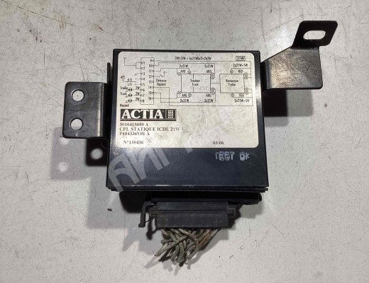 Реле поворотов Renault Midlum I 2000-2006  Renault Midlum Midlum I 2000-2006