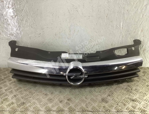 Решетка радиатора Opel Astra H 2004-2007  Opel Astra Astra H 2004-2007