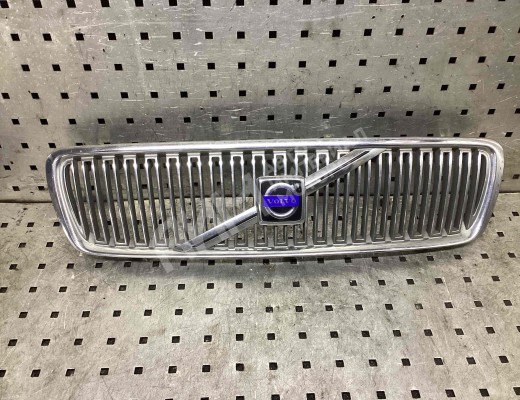 Решетка радиатора Volvo V70 II (SW) 2000-2008  Volvo V70 V70 II (SW) 2000-2008