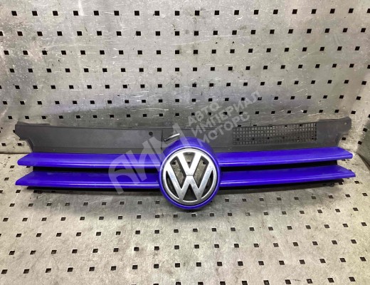 Решетка радиатора Volkswagen Golf IV (1J) 1997-2004  Volkswagen Golf Golf IV (1J) 1997-2004