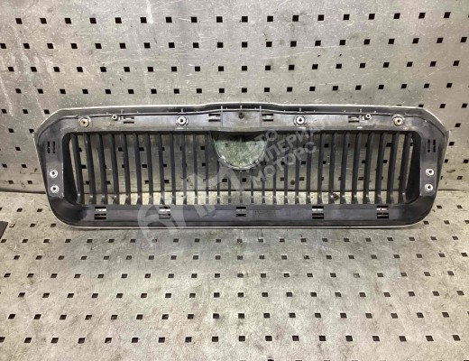 Решетка радиатора Skoda Octavia A4 Tour (1U) 1996-2010  Skoda Octavia Octavia A4 Tour (1U) 1996-2010