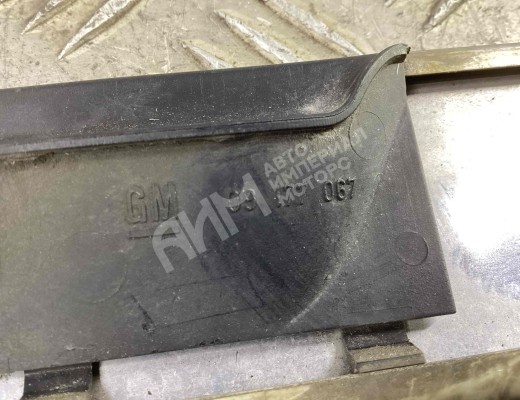 Накладка двери (крышки) багажника Opel Vectra C 2002-2005  Opel Vectra Vectra C 2002-2005