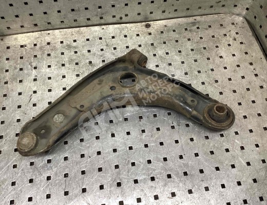 Рычаг передний правый Toyota Yaris II (XP90) 2005-2011  Toyota Yaris Yaris II (XP90) 2005-2011