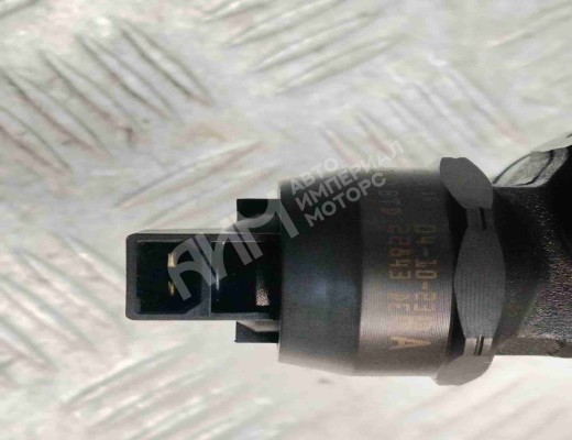 Форсунка Volkswagen Golf V (1K) 2004-2009  Volkswagen Golf Golf V (1K) 2004-2009
