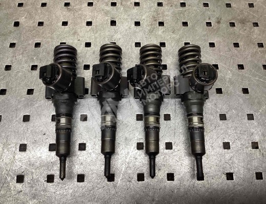 Форсунка Volkswagen Passat B6 (3C) 2005-2010  Volkswagen Passat Passat B6 (3C) 2005-2010