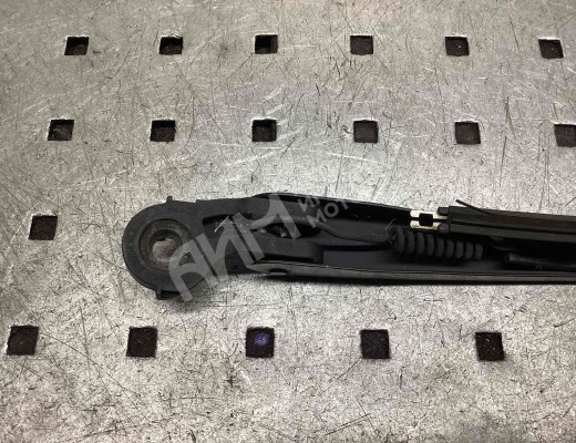 Щеткодержатель задний Volkswagen Passat B5+ (3B) 2000-2005 рестайлинг  Volkswagen Passat Passat B5+ (3B) 2000-2005 рестайлинг