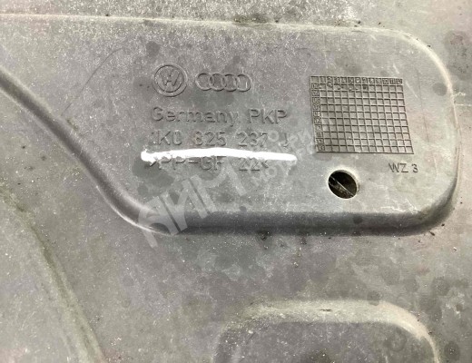 Защита двигателя Volkswagen Golf V (1K) 2004-2009  Volkswagen Golf Golf V (1K) 2004-2009
