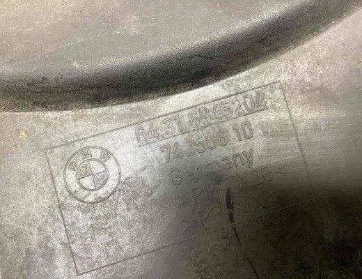 Корпус салонного фильтра BMW 5-Series (E60/61) 2003-2007  BMW 5-Series 5-Series (E60/61) 2003-2007