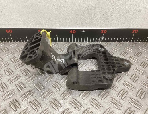 Петля капота Renault Midlum I 2000-2006  Renault Midlum Midlum I 2000-2006