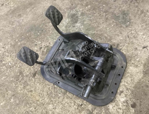 Узел педальный (блок педалей) Renault Midlum I 2000-2006  Renault Midlum Midlum I 2000-2006