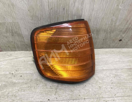 Поворотник правый Mercedes S (W126) 1980-1991  Mercedes S S (W126) 1980-1991