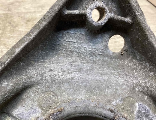 Опора амортизатора верхняя (чашка) Volkswagen Passat B5 (3B) 1996-2000  Volkswagen Passat Passat B5 (3B) 1996-2000