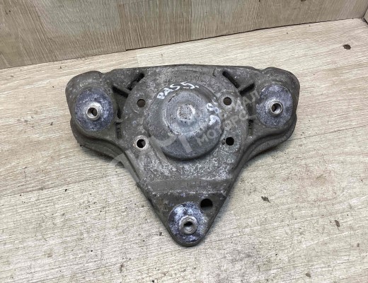 Опора амортизатора верхняя (чашка) Volkswagen Passat B5 (3B) 1996-2000  Volkswagen Passat Passat B5 (3B) 1996-2000
