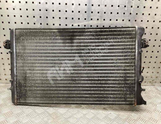 Радиатор (основной) Volkswagen Golf IV (1J) 1997-2004  Volkswagen Golf Golf IV (1J) 1997-2004