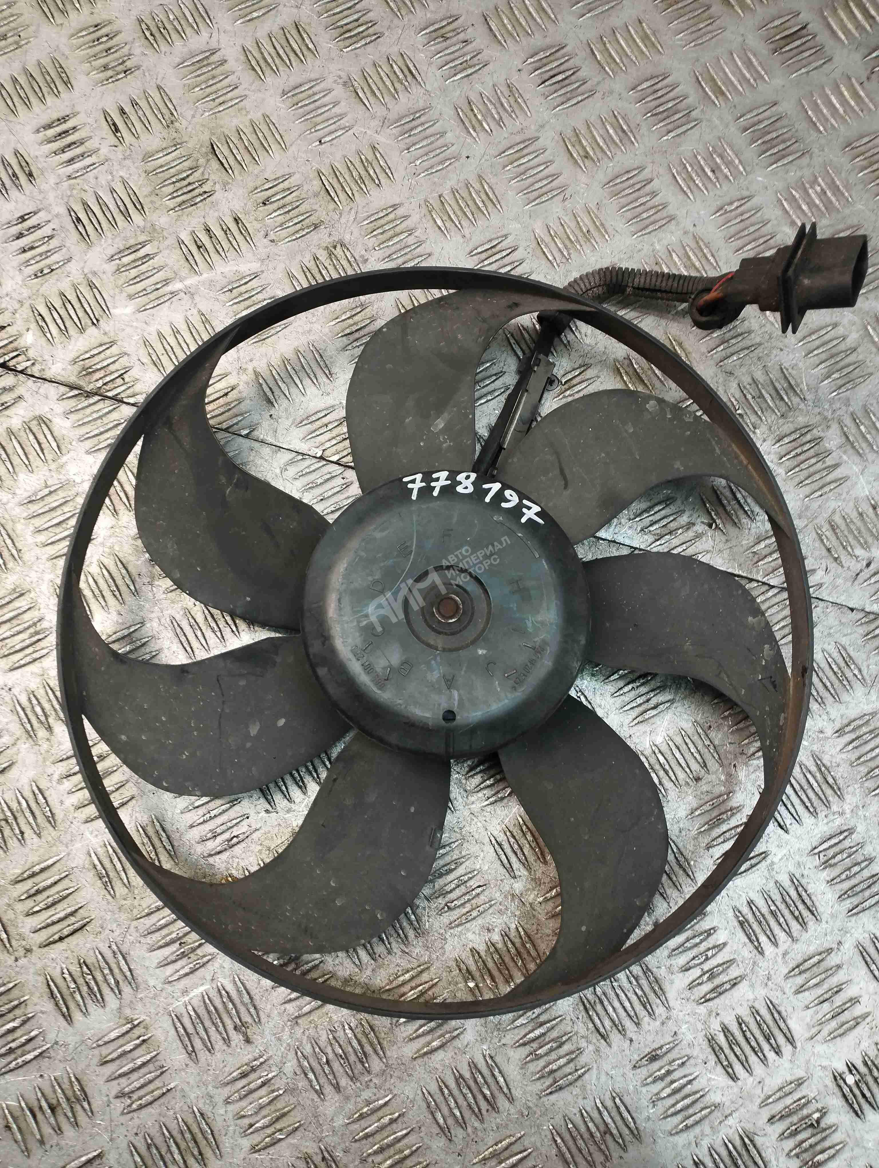 Вентилятор радиатора  Volkswagen Bora