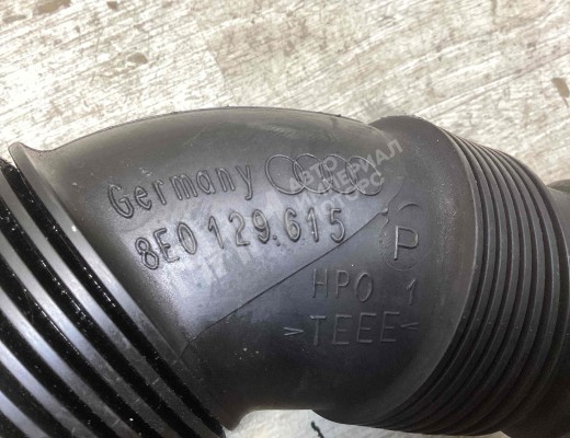 Патрубок воздушного фильтра Audi A4 B7 (8EC, 8ED) 2004-2008  Audi A4 A4 B7 (8EC, 8ED) 2004-2008