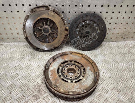 Маховик Opel Vectra C 2002-2005  Opel Vectra Vectra C 2002-2005