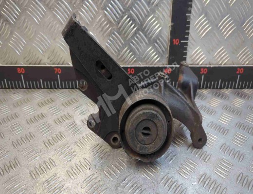 Кронштейн генератора Peugeot 806 1994-2002  Peugeot 806 806 1994-2002
