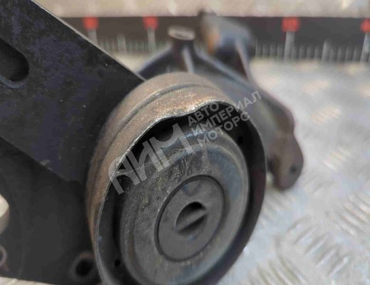 Кронштейн генератора Peugeot 806 1994-2002  Peugeot 806 806 1994-2002