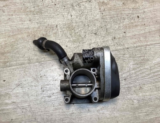 Заслонка дроссельная Volkswagen Golf IV (1J) 1997-2004  Volkswagen Golf Golf IV (1J) 1997-2004
