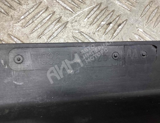 Декоративная крышка двигателя Volkswagen Golf IV (1J) 1997-2004  Volkswagen Golf Golf IV (1J) 1997-2004