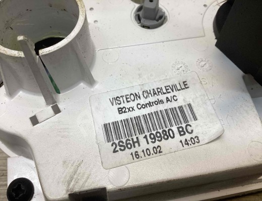 Блок управления печки/климат-контроля Ford Fiesta V 2001-2008  Ford Fiesta Fiesta V 2001-2008