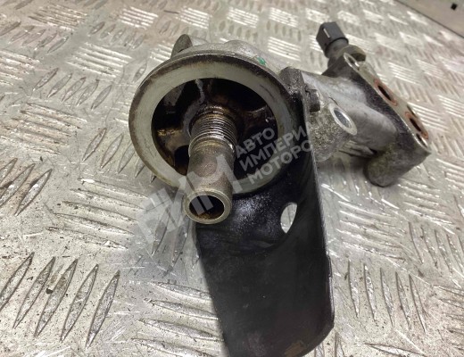 Корпус масляного фильтра Nissan Primera I (P10) 1990-1996  Nissan Primera Primera I (P10) 1990-1996