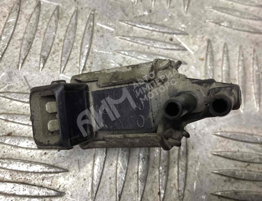 Клапан электромагнитный Nissan Primera I (P10) 1990-1996  Nissan Primera Primera I (P10) 1990-1996