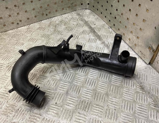 Патрубок воздушного фильтра Volkswagen Golf IV (1J) 1997-2004  Volkswagen Golf Golf IV (1J) 1997-2004