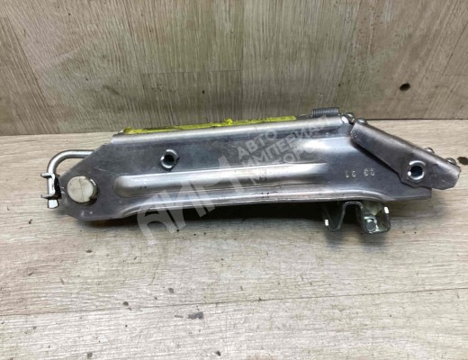 Домкрат Audi A3 I (8L) 2000-2003 рестайлинг  Audi A3 A3 I (8L) 2000-2003 рестайлинг