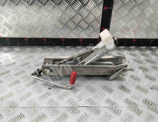 Домкрат Mercedes C (W203) 2000-2004  Mercedes C C (W203) 2000-2004